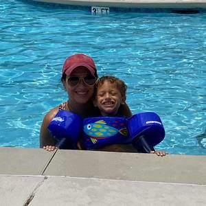 Meet your Posher, Danielle